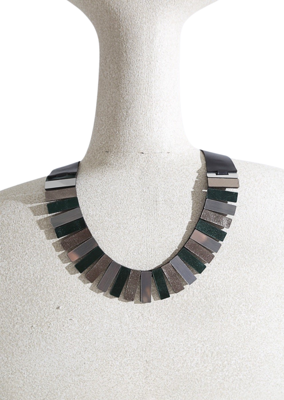 Colar Egito Preto e Prata