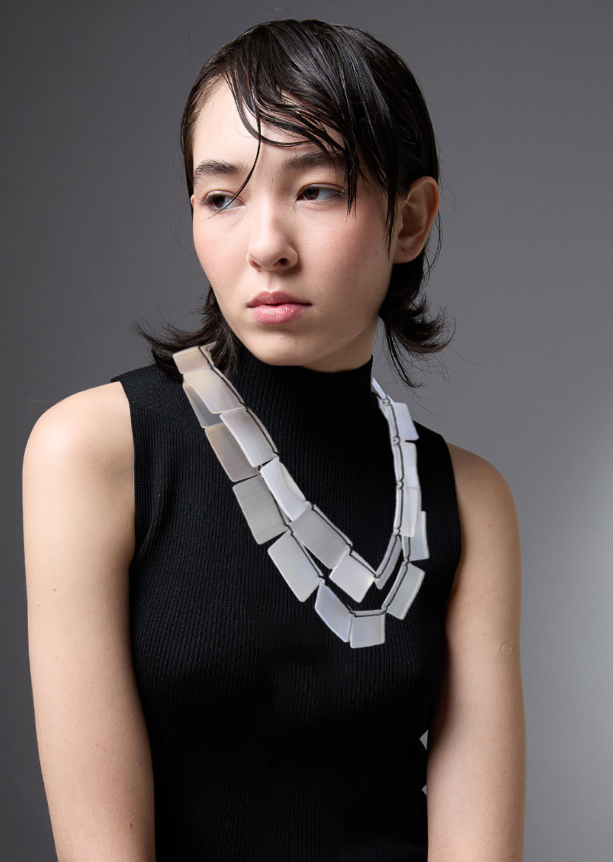 Colar Maya Branco e Preto Curto