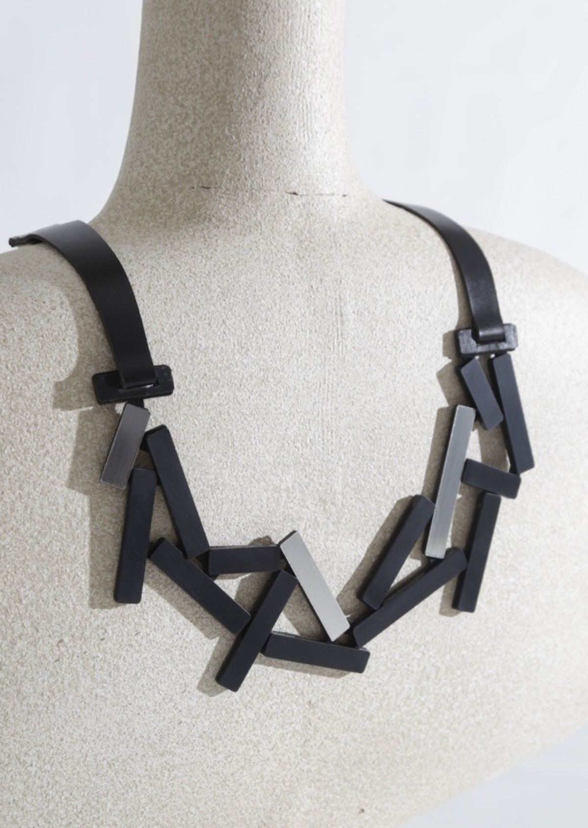 Colar Raios Preto e Prata