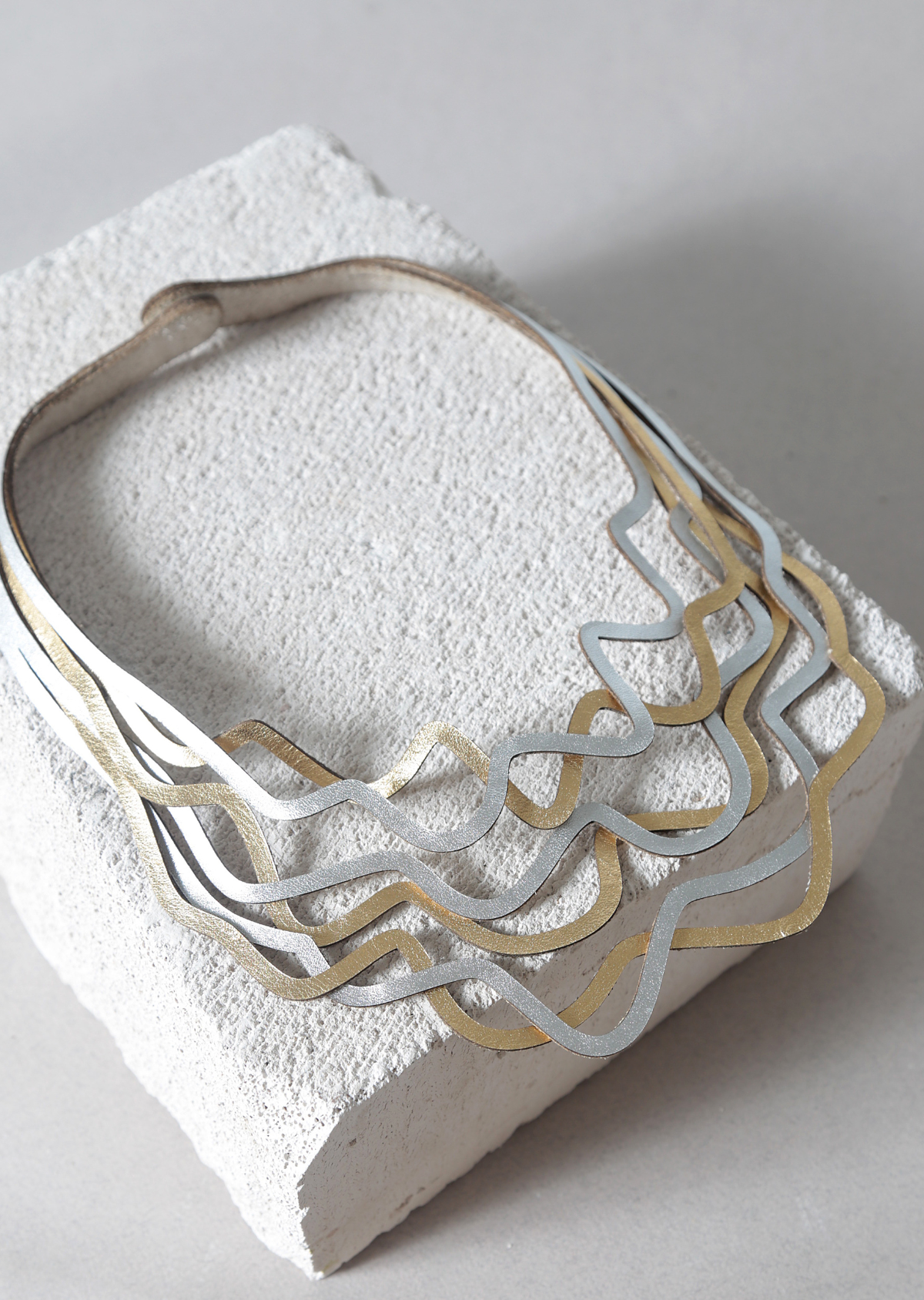 Colar Curvas Duo Ouro&Prata