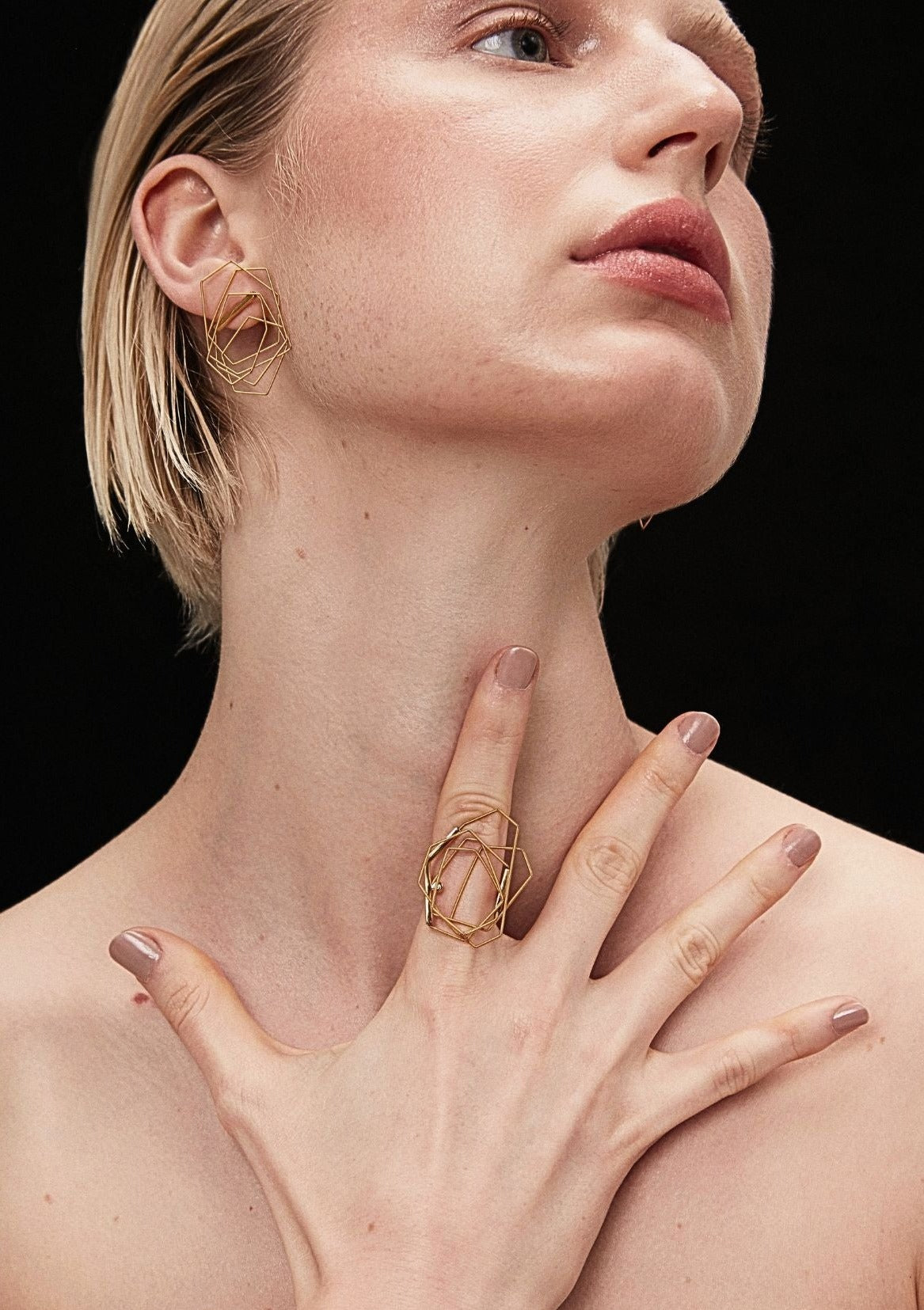 Brinco Conexão Ouro