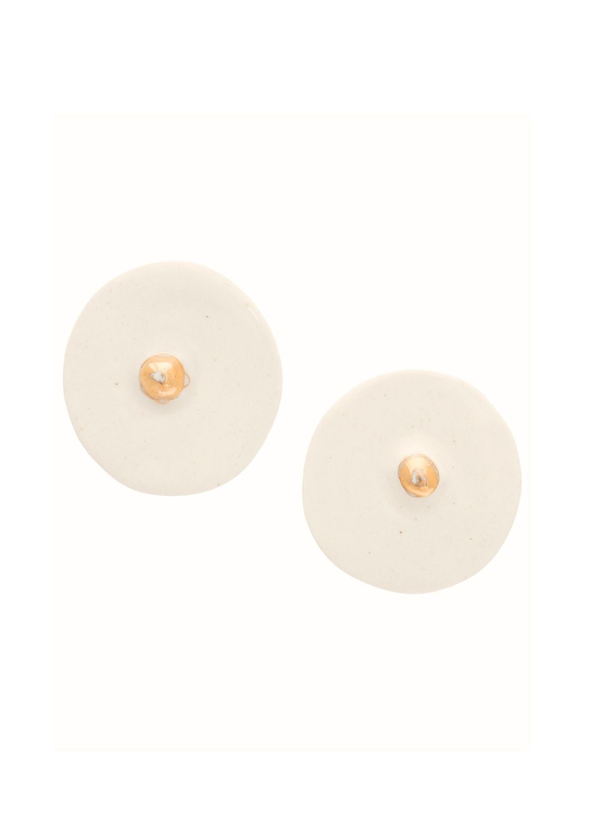 Brinco Mamilos Off-White e Ouro