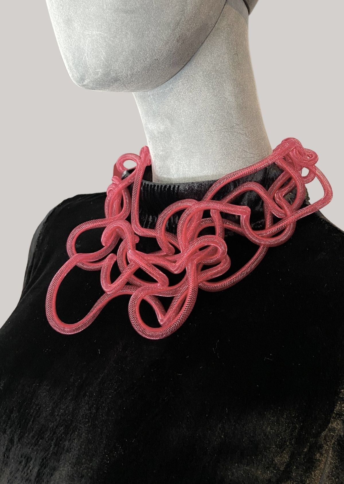 Colar Etéreo Vermelho