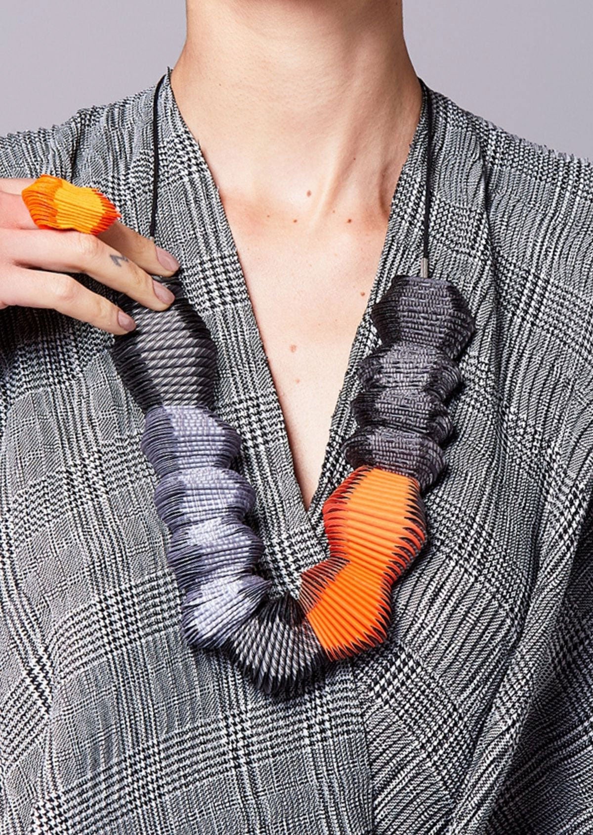 Colar Serpentina Laranja