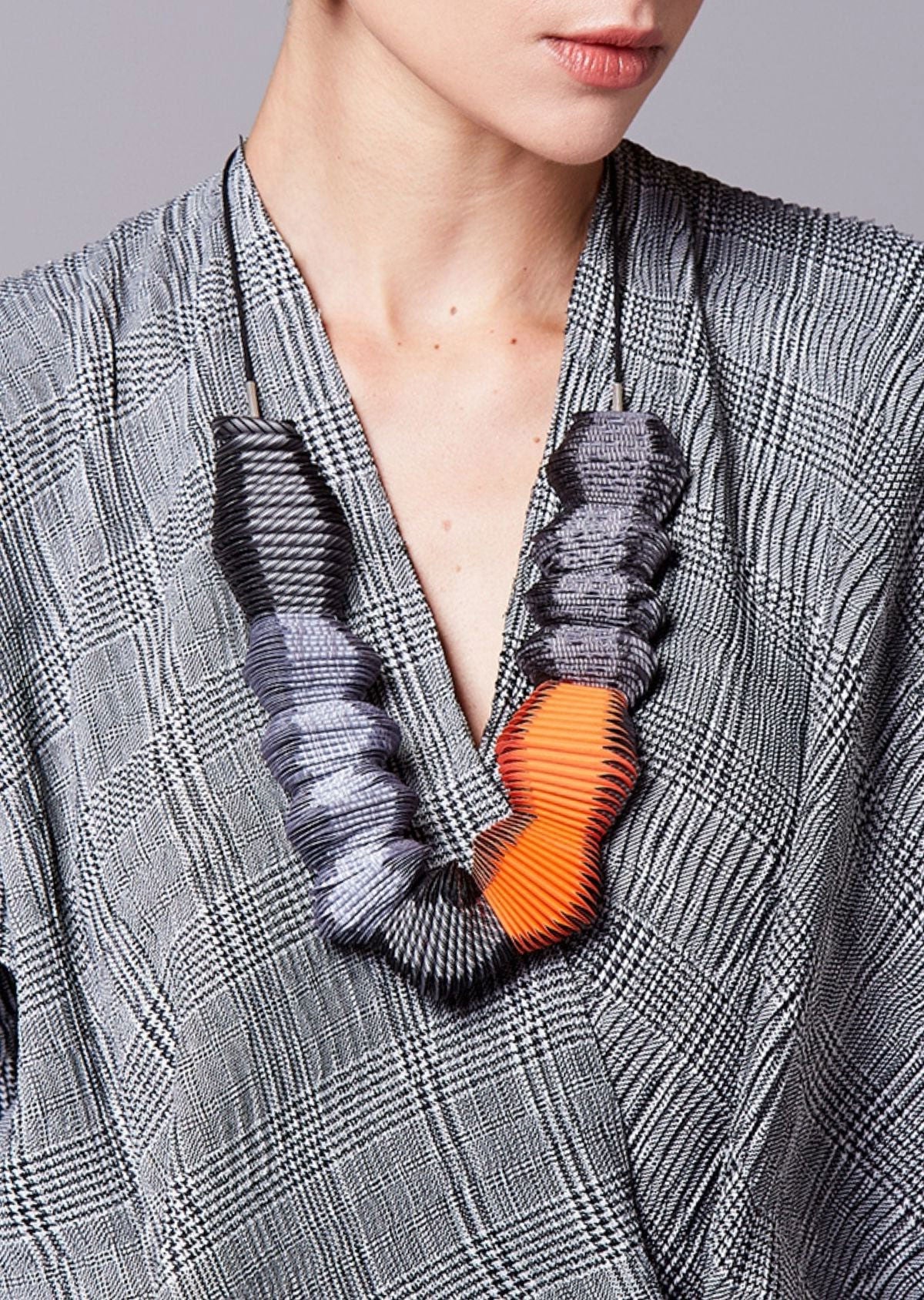 Colar Serpentina Laranja