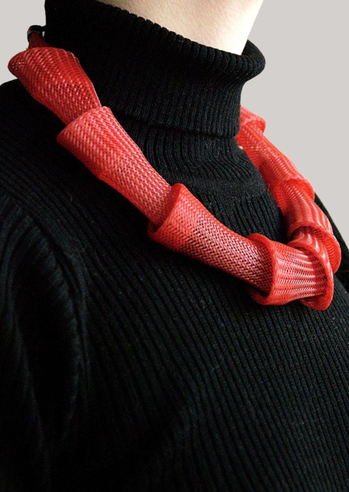 Colar Gomos Vermelho com Preto