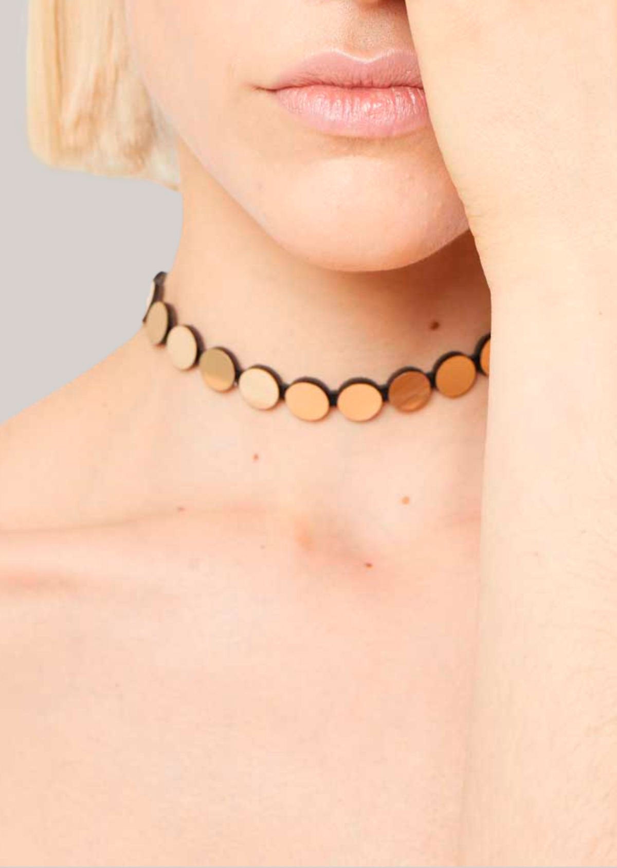 Choker Abstração Ouro