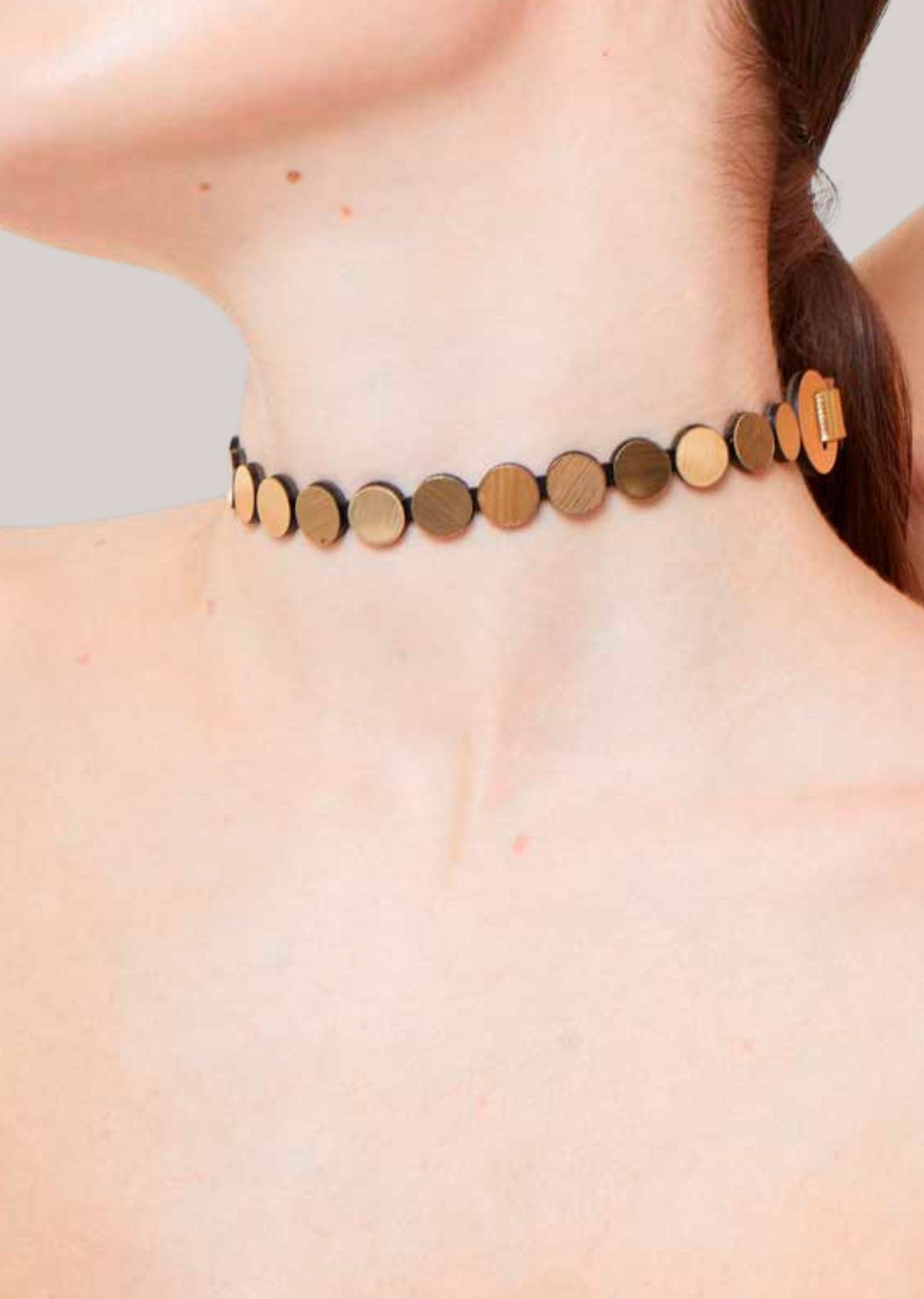 Choker Abstração Ouro