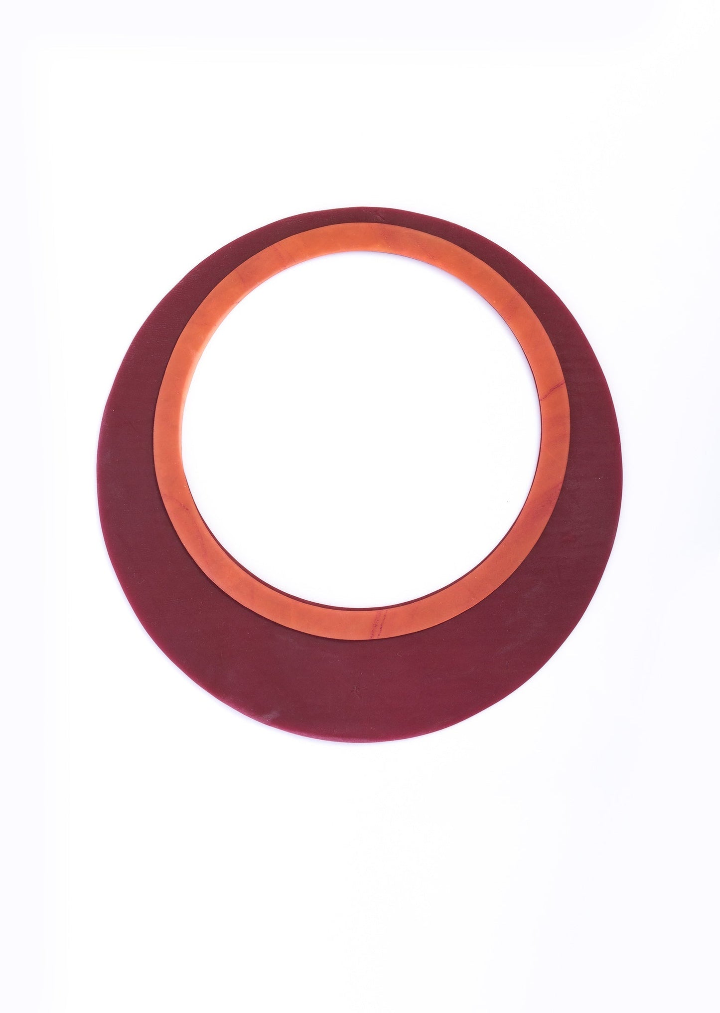 Colar Saturno Café e Coral