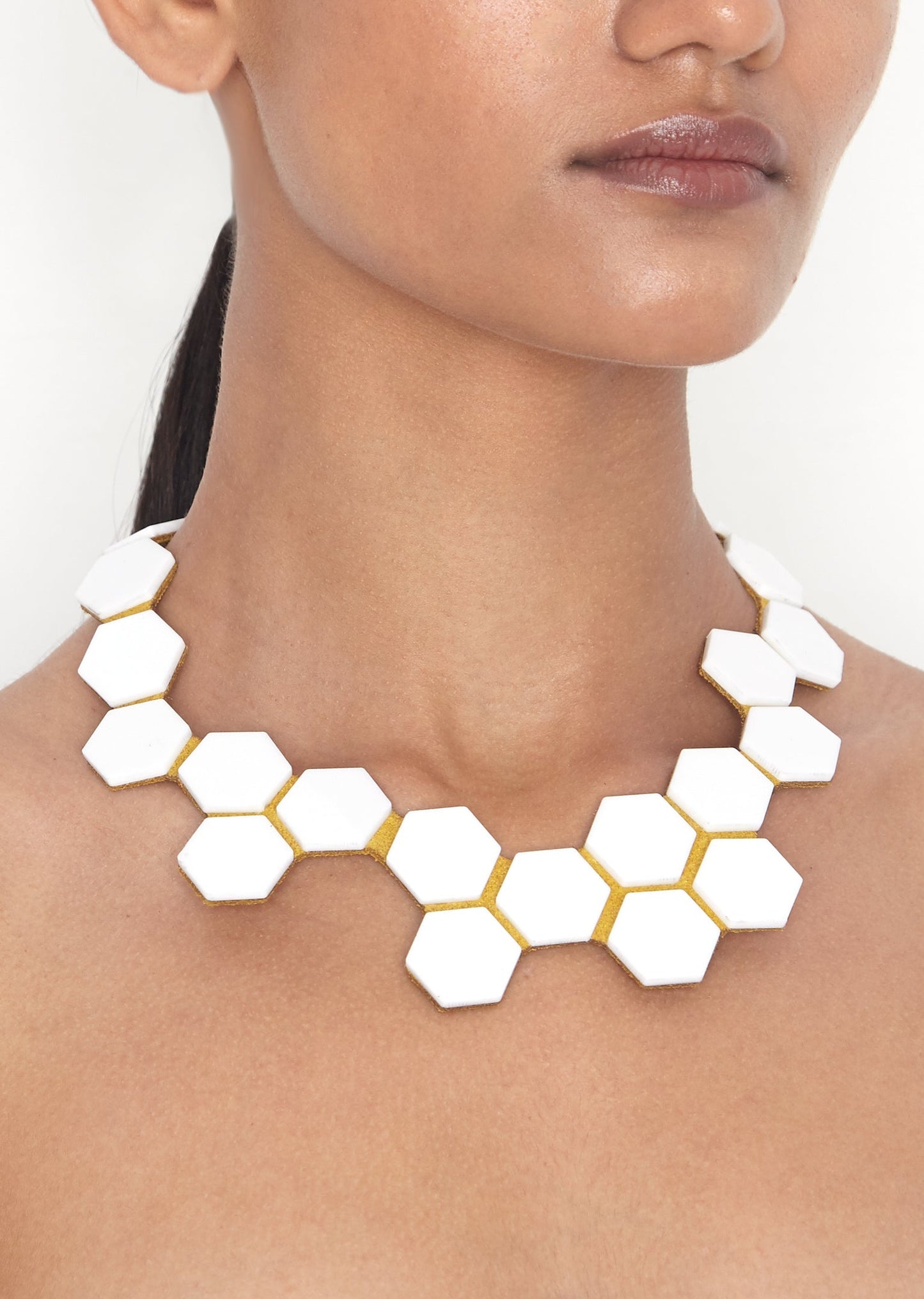 Colar Greta Pequeno Hexágonos - TOM