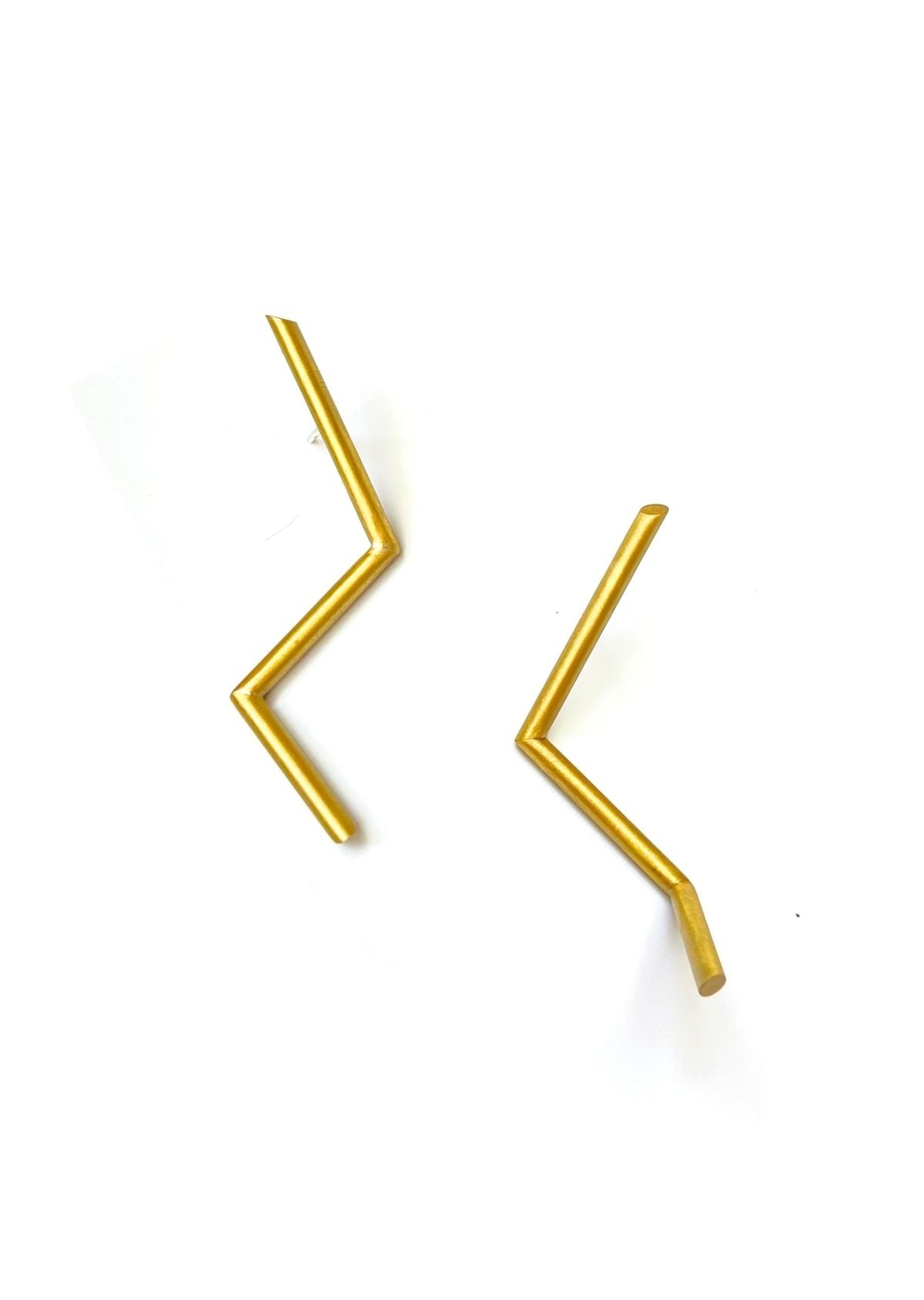 Brinco Sombra e Corte Z Dourado Fosco