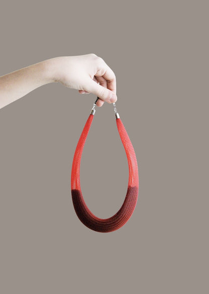 Colar Serpentina Curto Vermelho