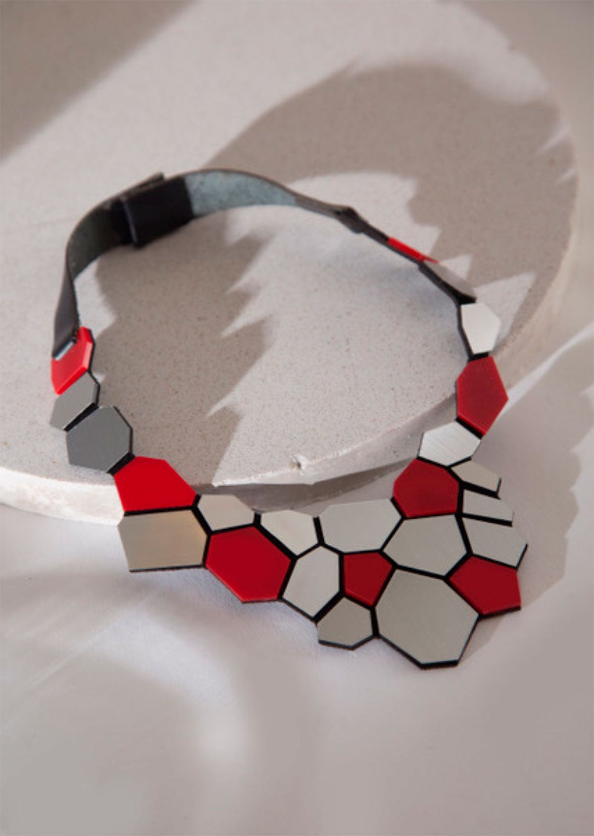 Colar Greta Vermelho e Prata