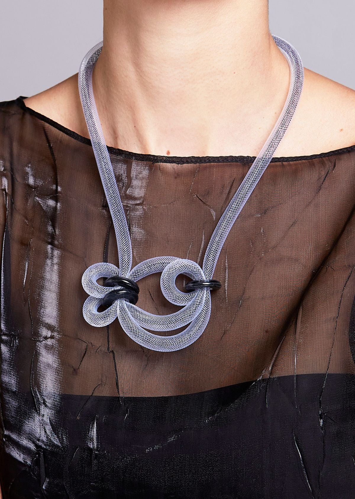 Colar Donna Branco e Preto